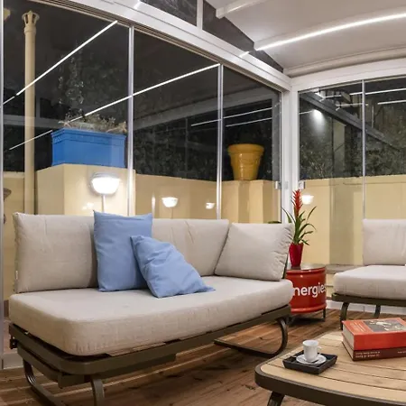 Cestari Luxury Terraces 公寓 *